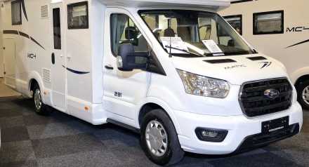 Mc Louis Mc4 halvintegrerad husbil